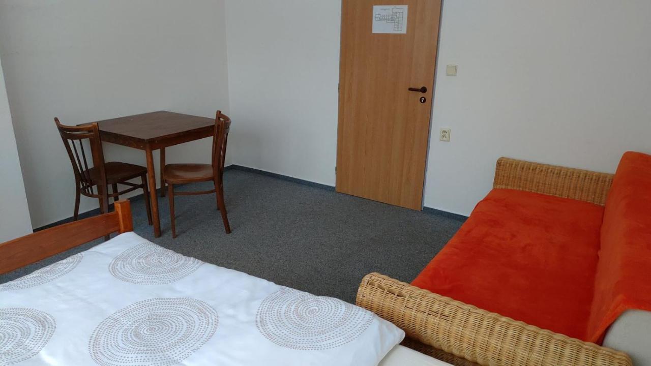 Hostel Sokol Troja Prague Ngoại thất bức ảnh