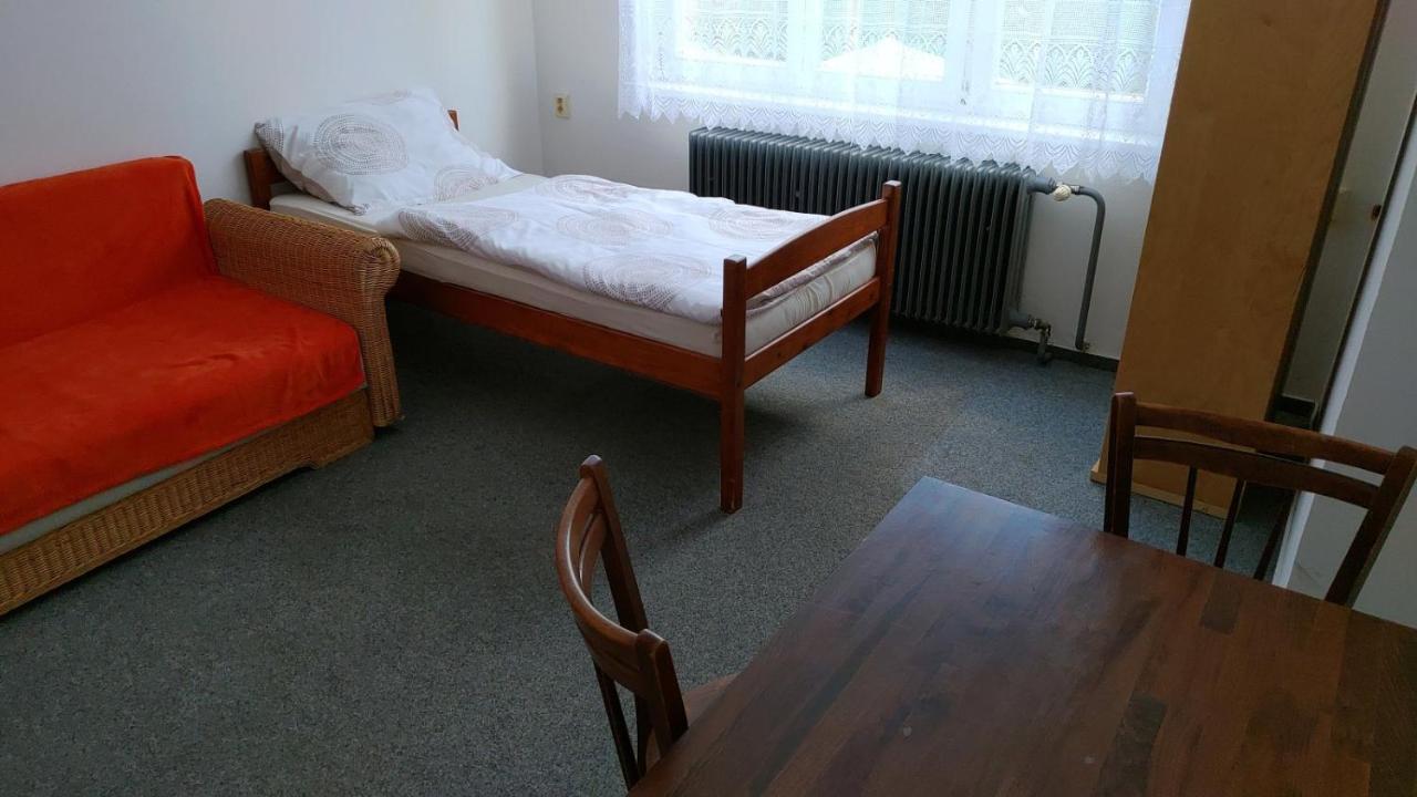 Hostel Sokol Troja Prague Ngoại thất bức ảnh